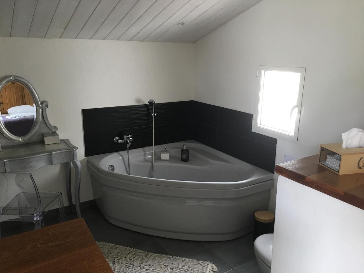 Chambre D Hotes Les Trois Chateaux Piscine Interieure Chauffee Notre-Dame-de-Riez 外观 照片